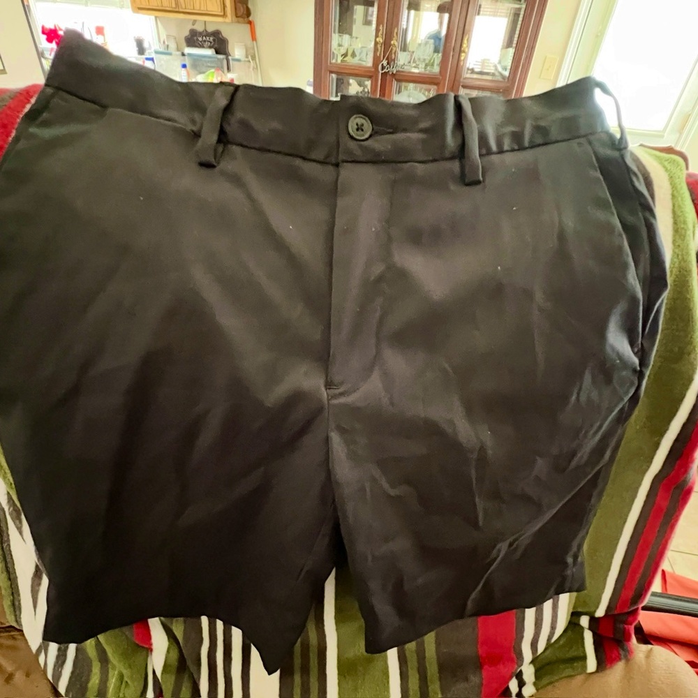 Ralph Lauren Polo black performance men’s shorts size 30. Worn very little.